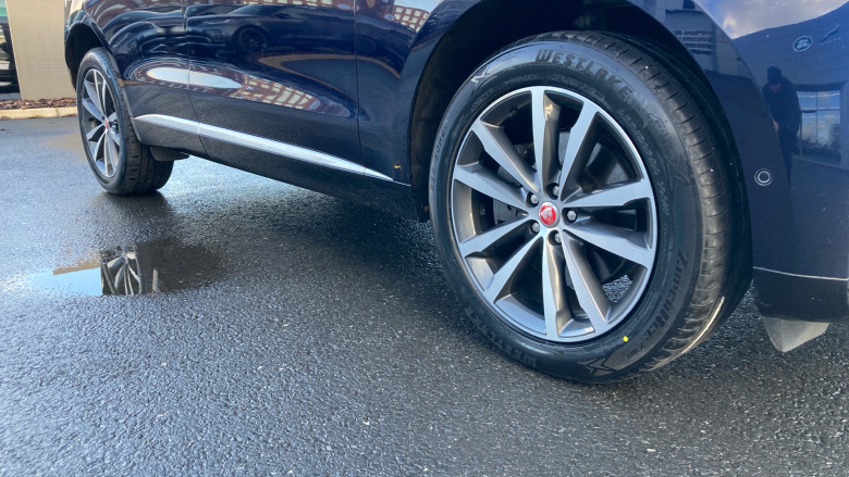 Jaguar F-Pace 2.0 D200 SE 5dr Auto AWD Diesel Estate